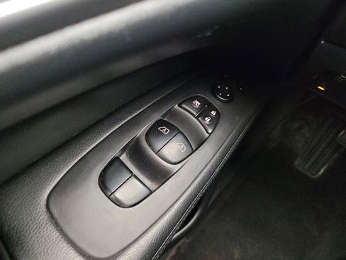 Used 2020 Nissan Pathfinder SL AWD/4WD image 27
