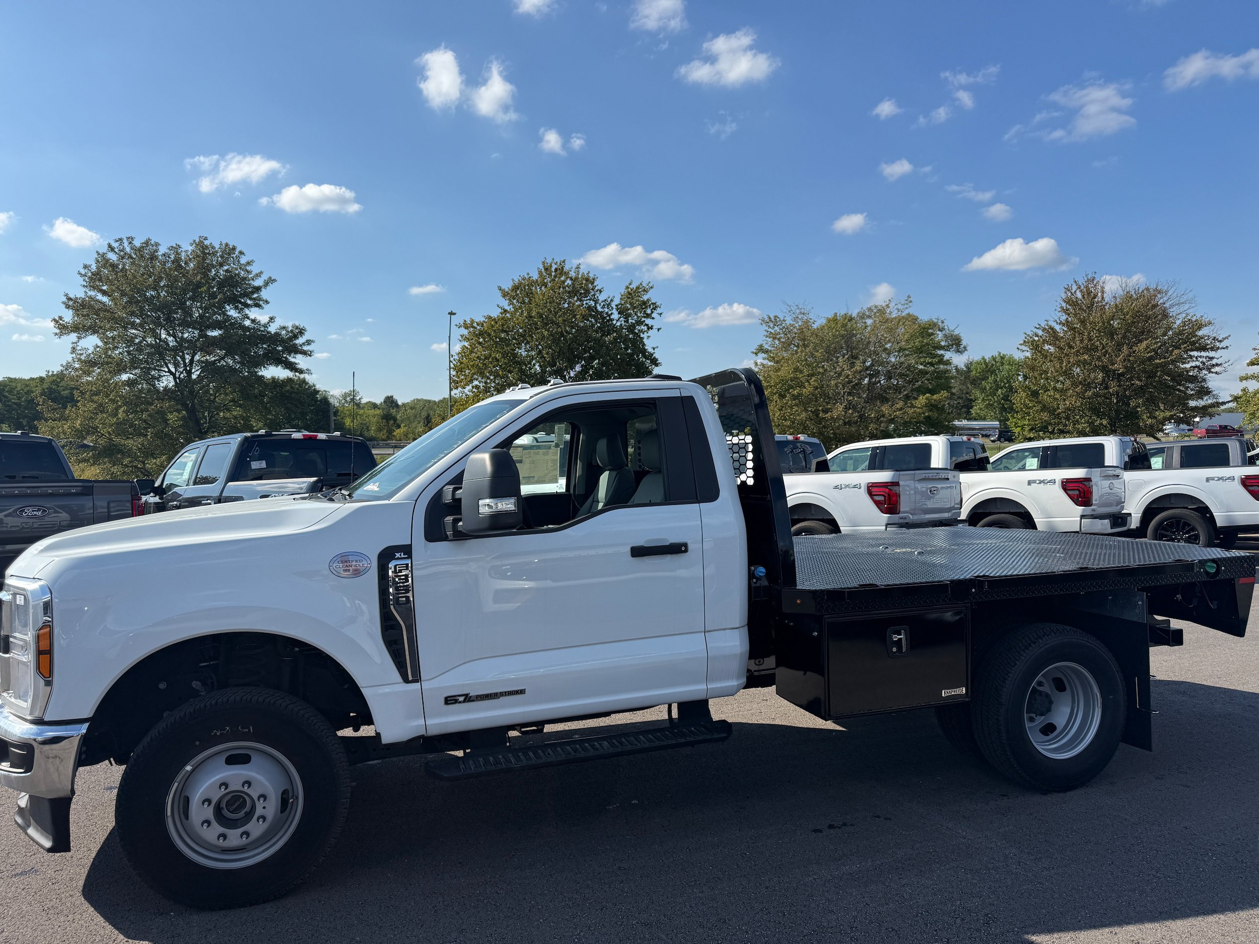 New 2025 Ford F350 XL w/ XL Chrome Package AWD/4WD image 4