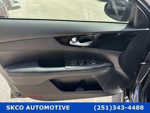 Used 2021 Kia Forte GT-Line w/ GT-Line Premium Package image 12