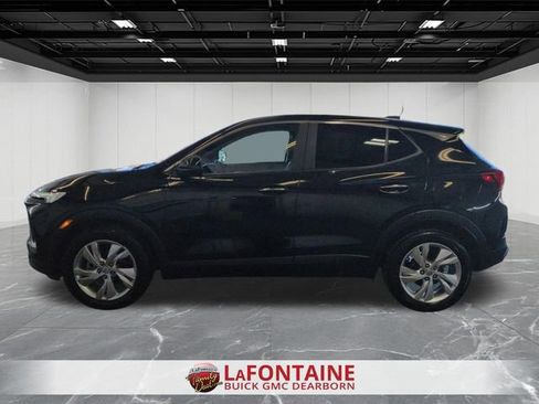 Used 2025 Buick Encore GX Preferred FWD image 2