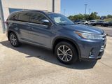 Used 2019 Toyota Highlander XLE image 5