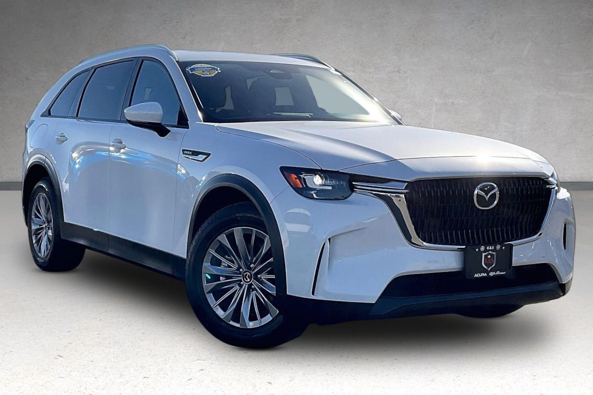 Used 2024 MAZDA CX-90 Plug-In Hybrid w/ Preferred AWD/4WD image 2