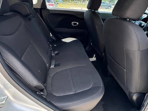 Used 2014 Kia Soul FWD image 13