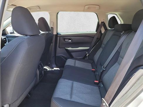 Used 2025 Nissan Rogue SV FWD image 14