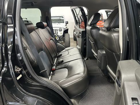 Used 2015 Nissan Xterra PRO-4X w/ Pro-4x Leather Package image 16