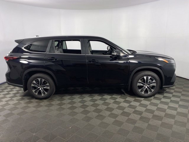 Used 2026 Toyota Highlander XLE AWD/4WD image 10