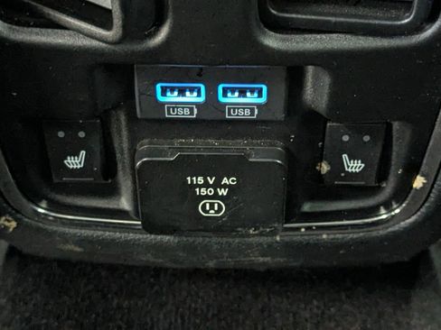 Used 2018 Jeep Grand Cherokee Limited image 24