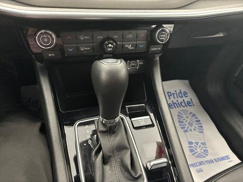 Certified 2024 Jeep Compass Limited AWD/4WD image 35