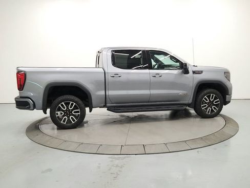 Used 2024 GMC Sierra 1500 AT4 w/ Technology Package AWD/4WD image 8