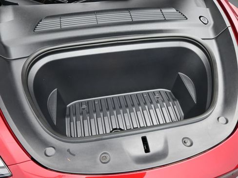 Used 2024 Tesla Model Y Long Range image 10