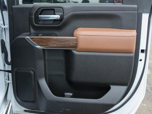 Used 2023 Chevrolet Silverado 2500 High Country w/ Z71 Off-Road Package image 20