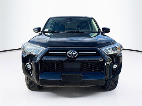 Used 2024 Toyota 4Runner SR5 Premium image 2