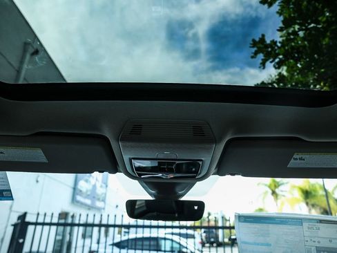 New 2026 Volkswagen Atlas SE image 27