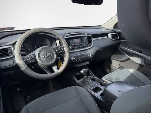 Used 2016 Kia Sorento LX w/ LX Convenience Package image 22