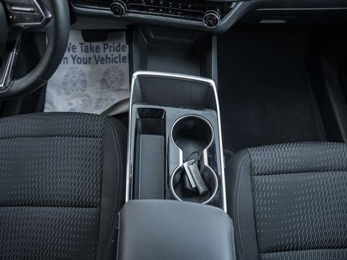 Used 2025 Chevrolet Equinox LT image 27