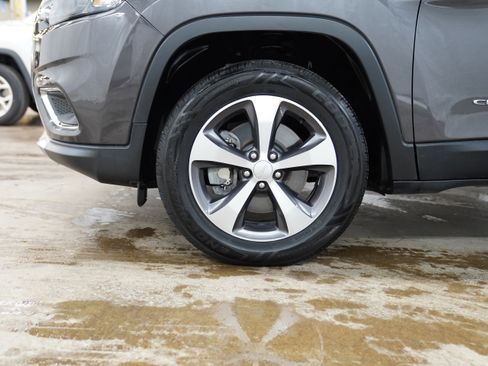 Used 2020 Jeep Cherokee Limited image 15