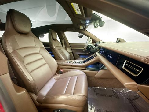 Used 2020 Porsche Taycan 4S image 24