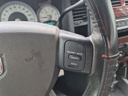 Used 2005 Dodge Durango SLT image 24