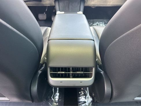 Used 2023 Tesla Model 3 Standard Range RWD image 17