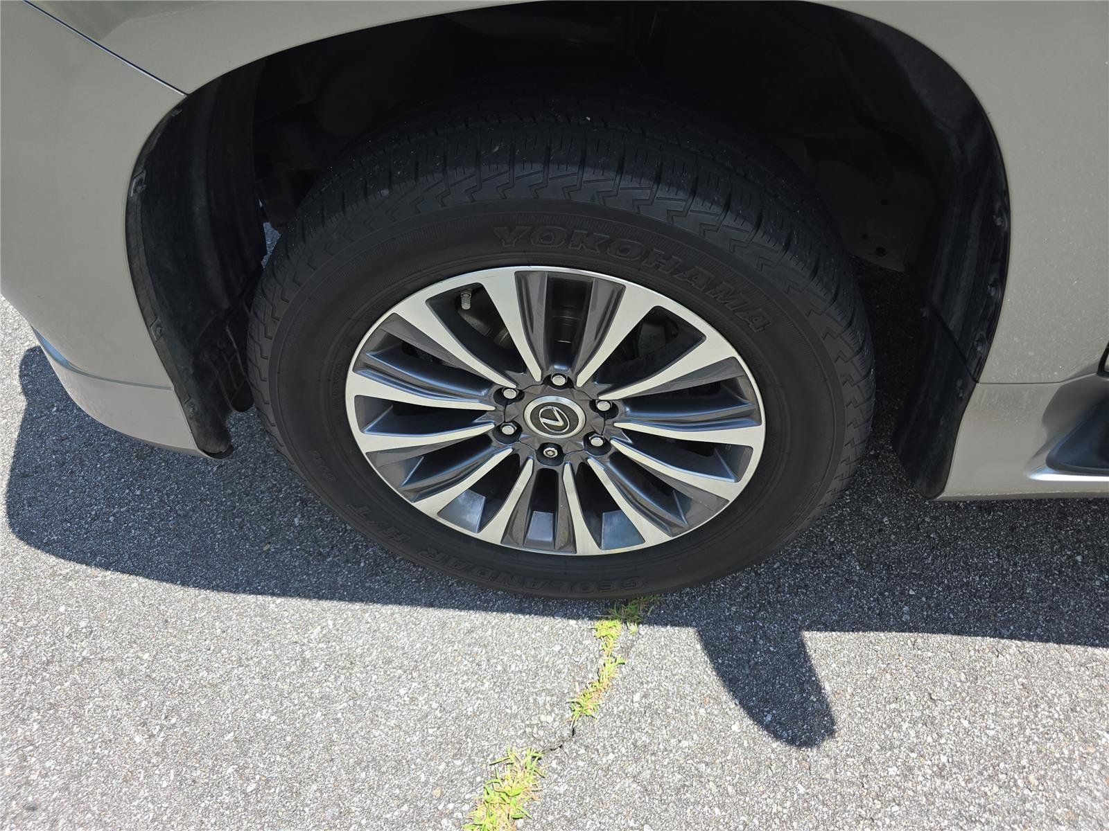 Used 2021 Lexus GX 460 Luxury w/ Accessory Package AWD/4WD image 10