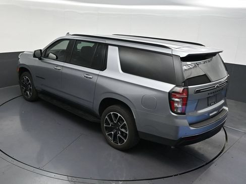 Used 2024 Chevrolet Suburban RST w/ Luxury Package RWD image 19