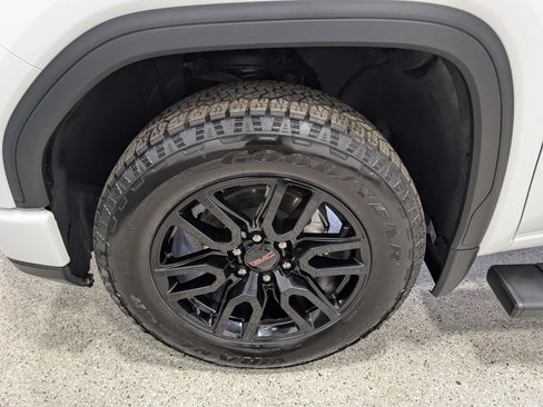 Used 2026 GMC Sierra 1500 Elevation AWD/4WD image 11