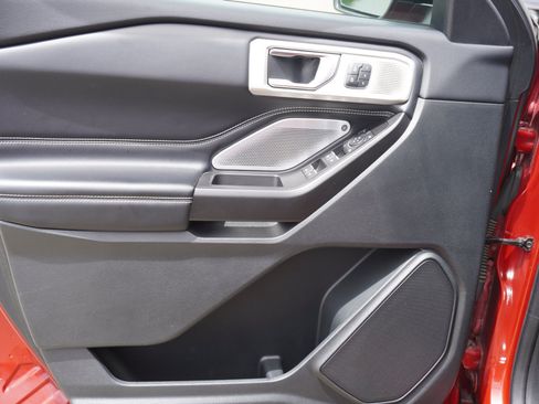 Used 2020 Ford Explorer ST w/ Premium Technology Package AWD/4WD image 22