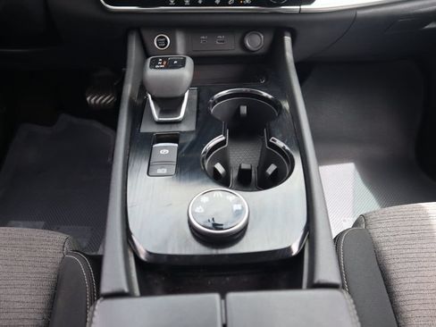 Certified 2022 Nissan Rogue SV AWD/4WD image 22