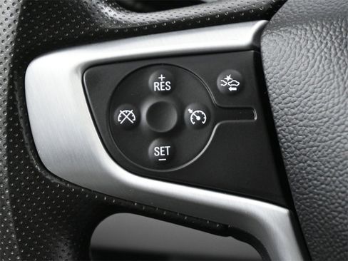 Used 2023 GMC Terrain SLE w/ Driver Convenience Package image 6