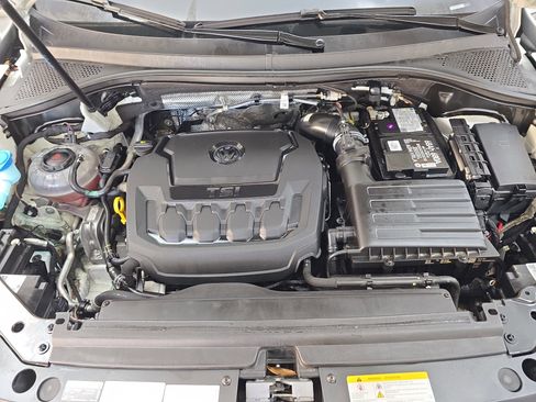 Certified 2022 Volkswagen Tiguan SE image 29