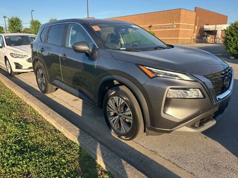 Used 2023 Nissan Rogue SV AWD/4WD image 2