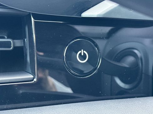 Used 2024 Porsche Taycan image 22