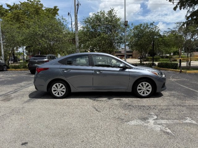 Used 2020 Hyundai Accent SE FWD image 4