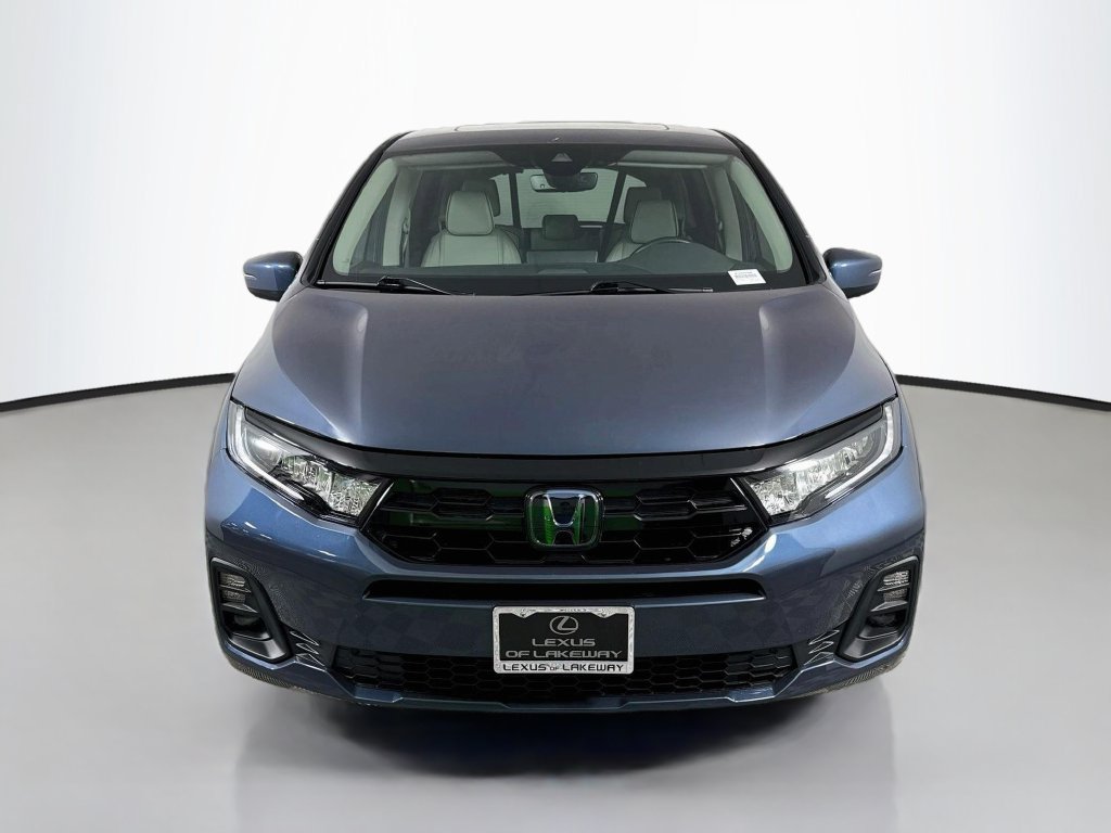 Used 2025 Honda Odyssey Touring image 2