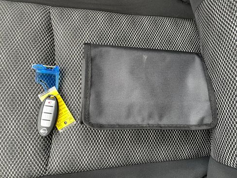 Used 2021 Nissan Rogue Sport SV image 4