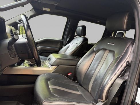 Used 2018 Ford F150 Platinum w/ Equipment Group 701A Luxury image 6