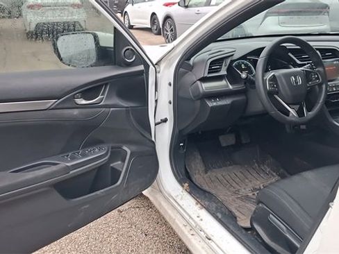 Used 2019 Honda Civic EX image 9
