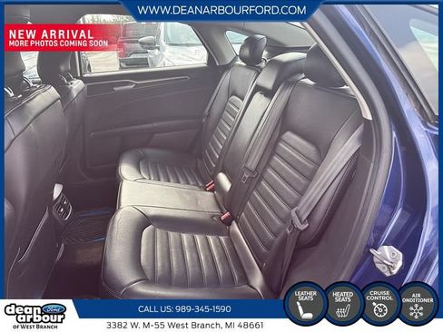 Used 2014 Ford Fusion SE w/ Equipment Group 202A FWD image 8