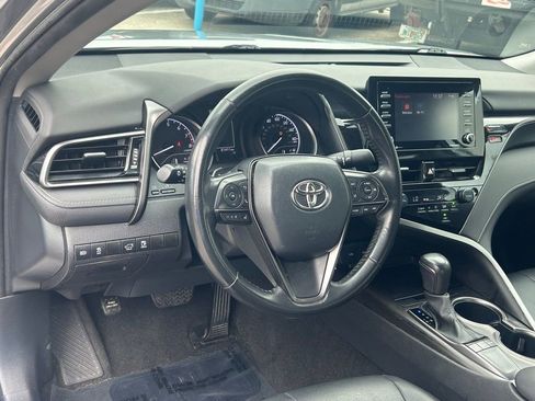 Used 2024 Toyota Camry SE image 32