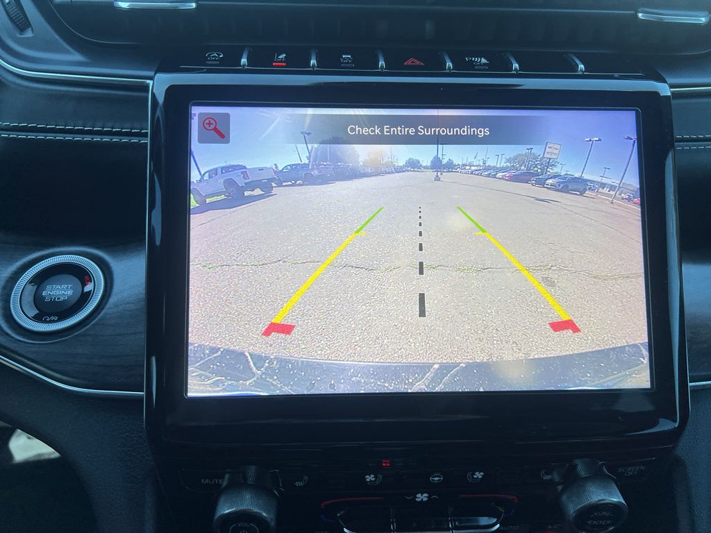 Used 2021 Jeep Grand Cherokee L Overland w/ Luxury Tech Group IV AWD/4WD image 29