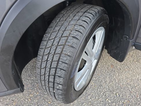 Used 2024 Nissan Kicks S image 31