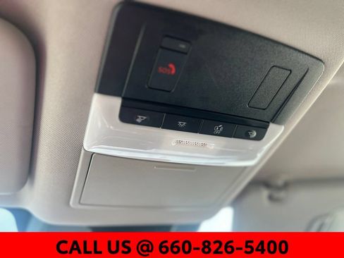 Used 2025 Nissan Rogue SV FWD image 16