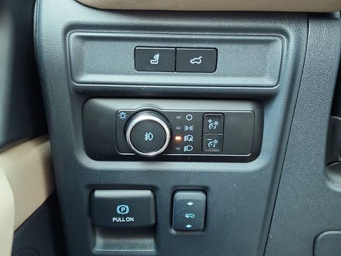 Used 2024 Ford Expedition Max Limited image 28