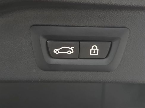 Certified 2023 BMW X7 M60i w/ Executive Package image 27