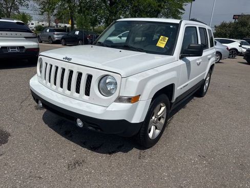 Used 2015 Jeep Patriot Sport w/ Power Value Group FWD image 1