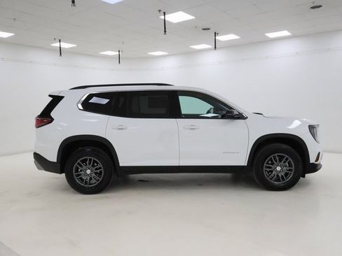 Certified 2025 GMC Acadia Elevation image 2