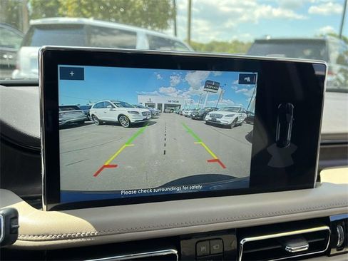 Certified 2021 Lincoln Nautilus Reserve image 27