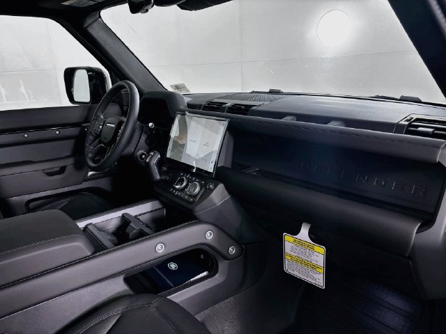 New 2026 Land Rover Defender 110 X-Dynamic SE AWD/4WD image 26