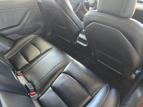 Used 2018 Tesla Model 3 Long Range RWD image 26
