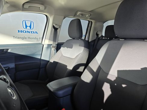 Used 2024 Ford Maverick XL image 11